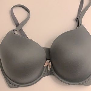 Victoria’s Secret Body by Victoria Perfect Shape Convertible Push Up Bra
